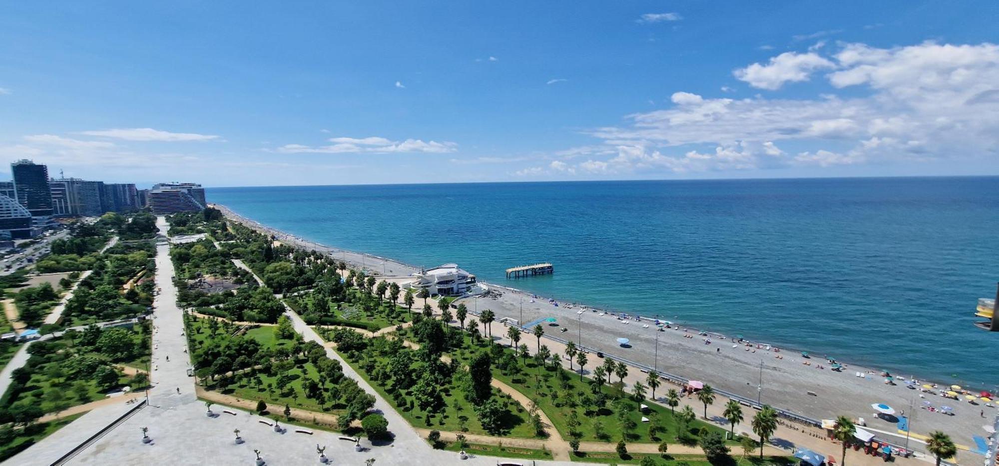 Your Beach Tower Batumi Szoba fotó